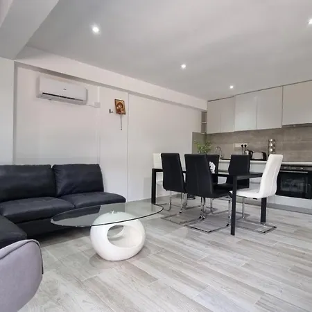 Апартаменты Nagia's *